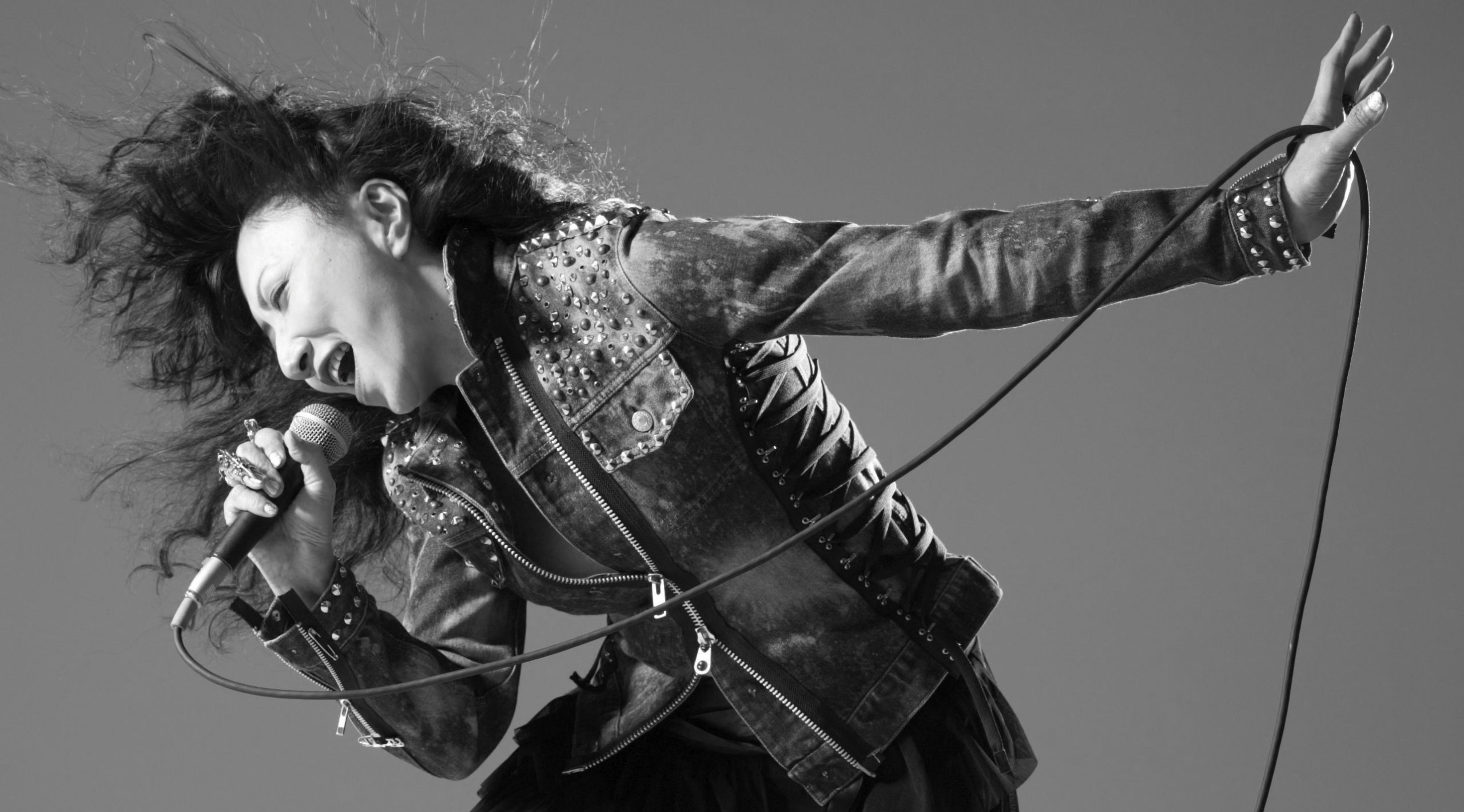 エンターテイメント事業の一貫として濱田“Peco”美和子カバーコレクションスペシャルライブの企画制作を行いました